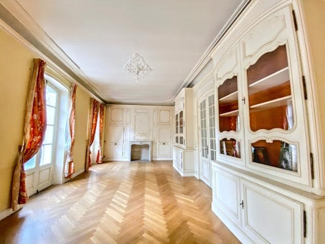 Vente Maison 8 pièces 342 m2 Gond Pontouvre