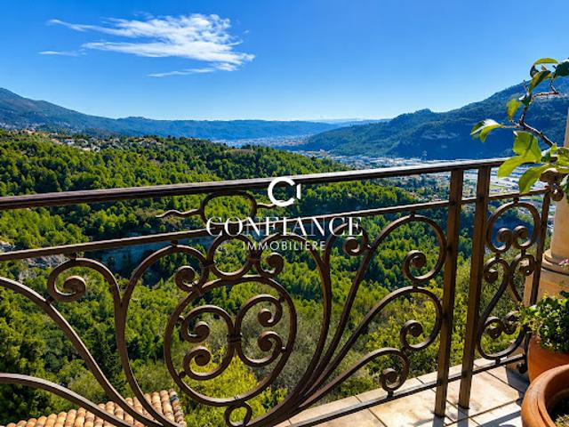 Vente Maison 8 pièces 354.85 m2 La Roquette sur Var