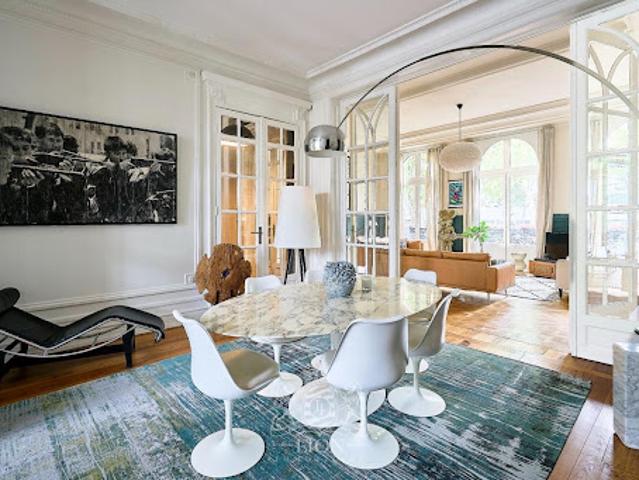 Vente Maison 8 pièces 350.48 m2 La Madeleine