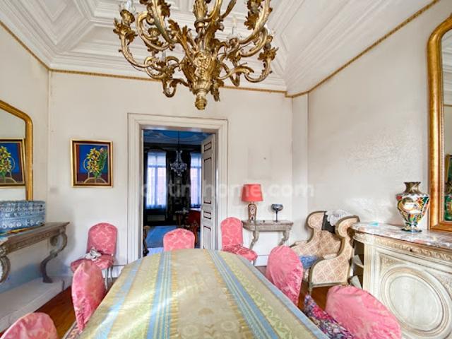 Vente Maison 8 pièces 352 m2 Crepy