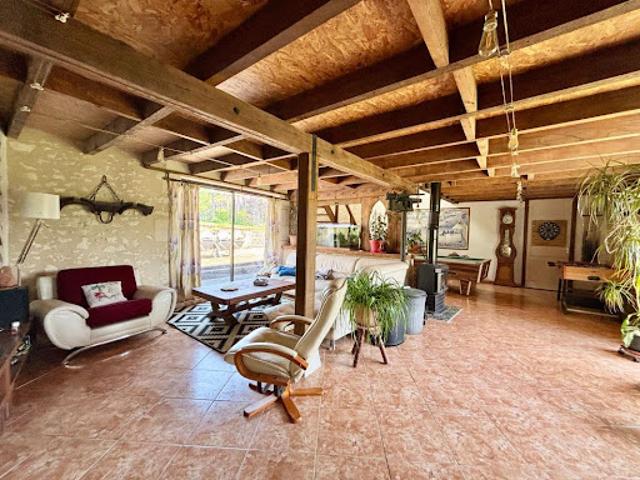 Vente Maison 8 pièces 364 m2 La Roquille