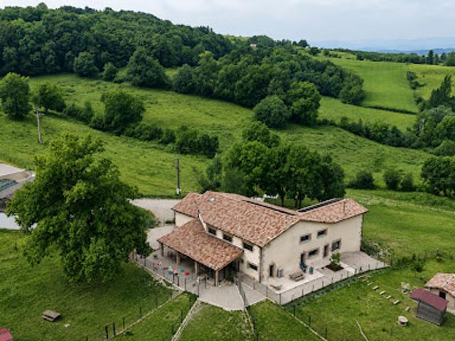 Vente Maison 8 pièces 366 m2 Saint Donat sur l'Herbasse