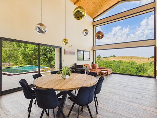 Vente Maison 8 pièces 366 m2 Le Chalon