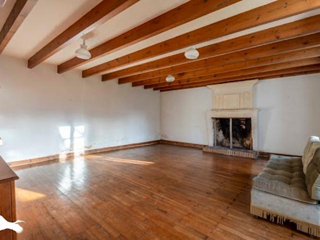 Vente Maison 8 pièces 360 m2 Barbezieux Saint Hilaire