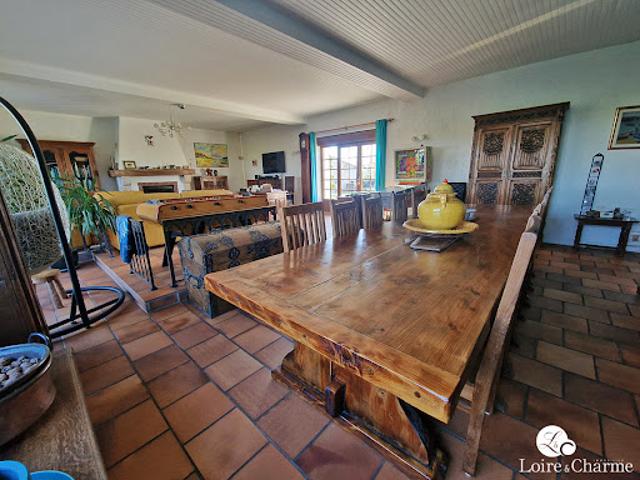 Vente Maison 8 pièces 374.06 m2 Josnes