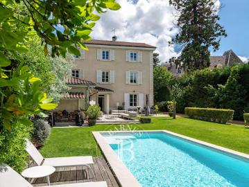 Vente Maison 8 pièces 370 m2 Ecully