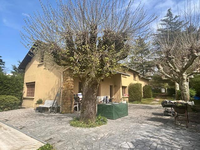Vente Maison 8 pièces 370 m2 Ecully