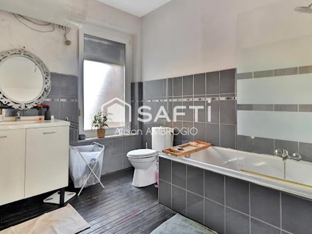 Vente Maison 8 pièces 387 m2 Tucquegnieux