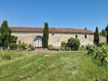 Vente Maison 8 pièces 400 m2 Saint Genès de Lombaud
