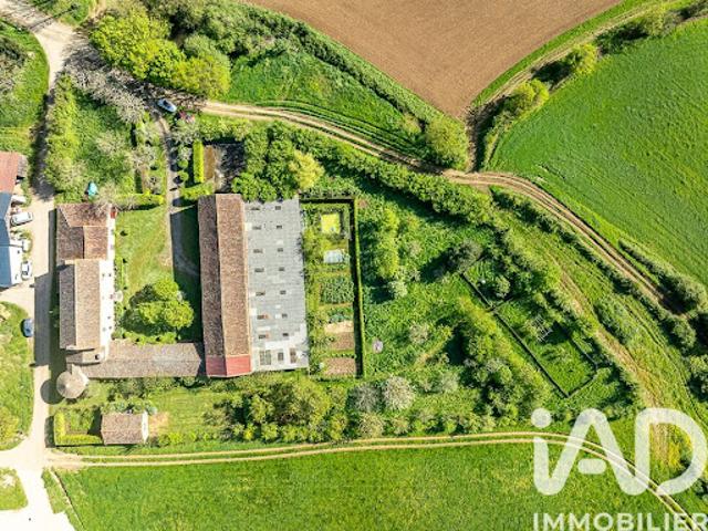 Vente Maison 8 pièces 432 m2 Champdeniers Saint Denis