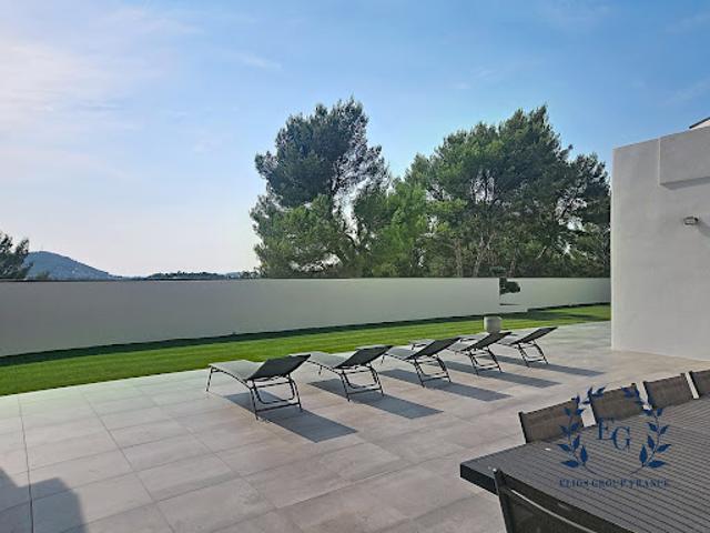 Vente Maison 8 pièces 510 m2 Aubagne