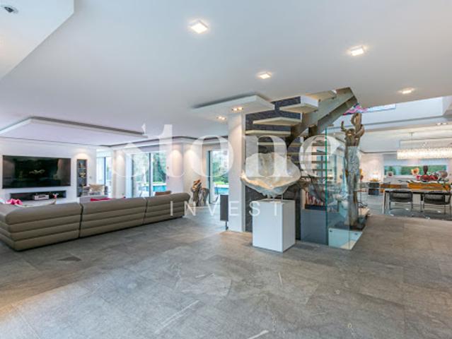 Vente Maison 8 pièces 528 m2 Ville la Grand