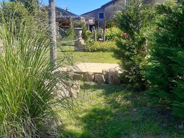 Vente Maison 8 pièces 550 m2 Bourbonne les Bains