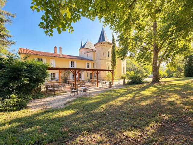 Vente Maison 8 pièces 678.5 m2 Roaillan