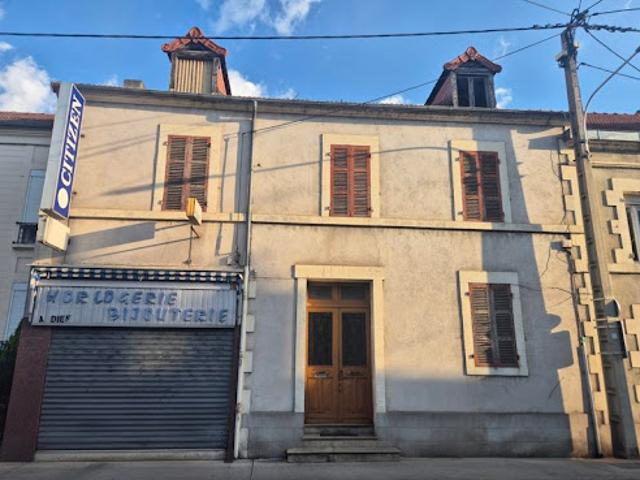 Vente Maison 8 pièces 82 m2 Montluçon