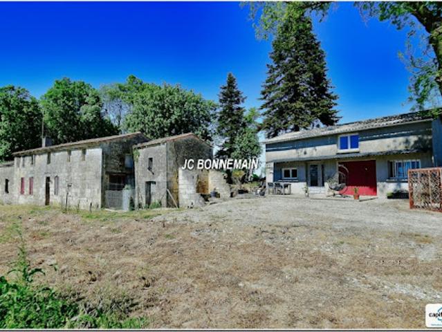 Vente Maison 8 pièces 280 m2 Chermignac