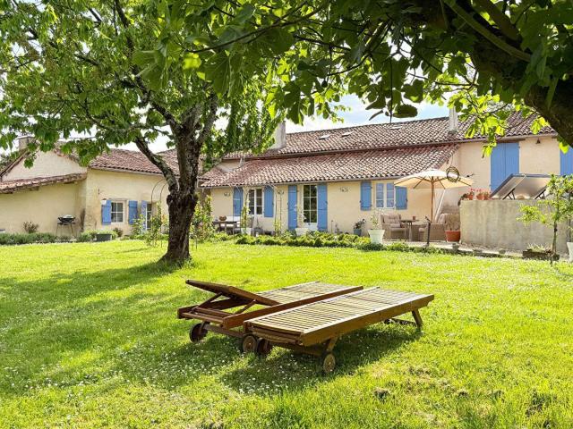 Vente maison 8 pièces Aubeterre sur Dronne 16