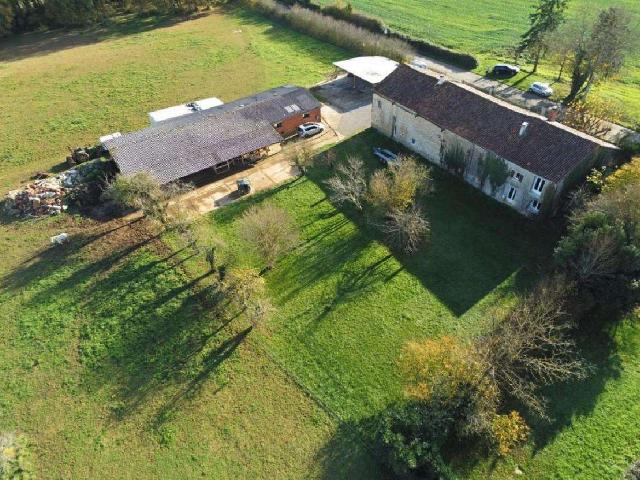 Vente maison 8 pièces Aunac 16