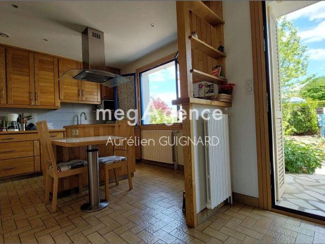 Vente maison 8 pièces Bressuire 79
