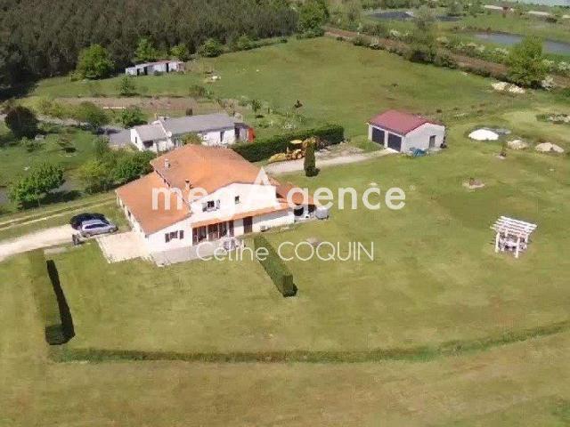 Vente maison 8 pièces Bussac Forêt 17