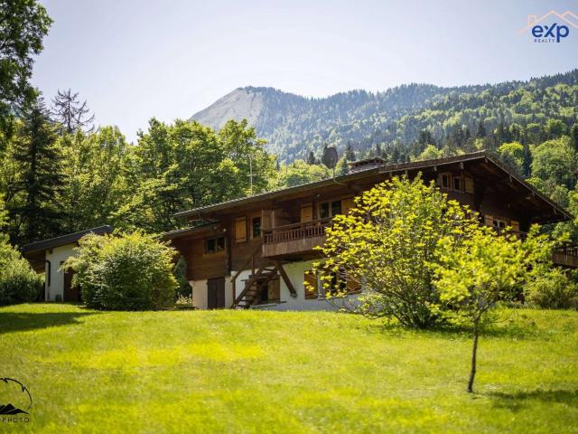 Vente maison 8 pièces Giez 74
