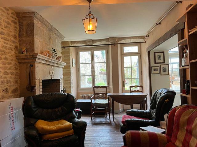 Vente maison 8 pièces Fontenay le Comte 85