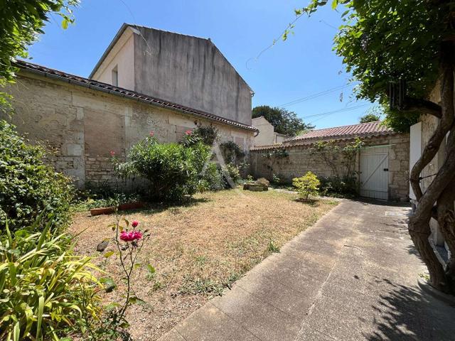 Vente maison 8 pièces Fontenay le Comte 85