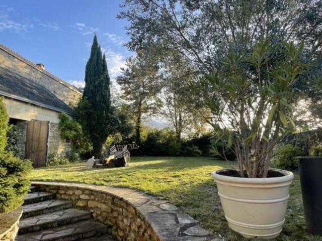Vente maison 8 pièces Le Puy Notre Dame 49