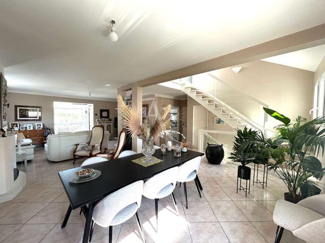 Vente maison 8 pièces Nantes Zola 44
