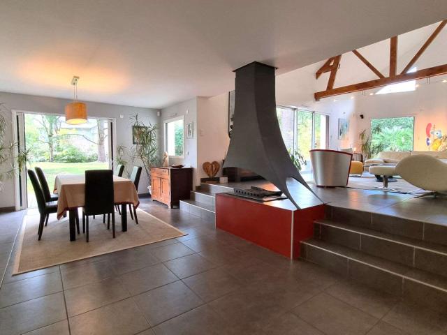 Vente maison 8 pièces Sautron 44