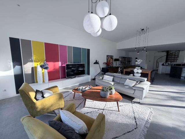Vente maison 8 pièces Saint Gilles Croix De Vie Sud 85