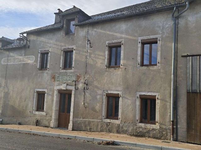 Vente maison 8 pièces Sévérac le Château 12