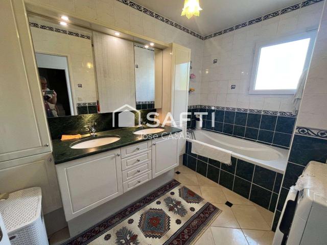 Vente maison 8 pièces Val de Reuil 27