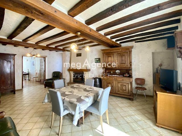 Vente Maison 9 pièces 154 m2 Saint germain des pres