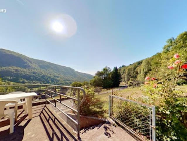 Vente Maison 9 pièces 157 m2 Saint Vincent de Salers