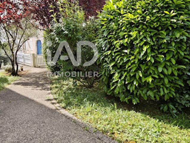 Vente Maison 9 pièces 152 m2 Fontenay le Comte