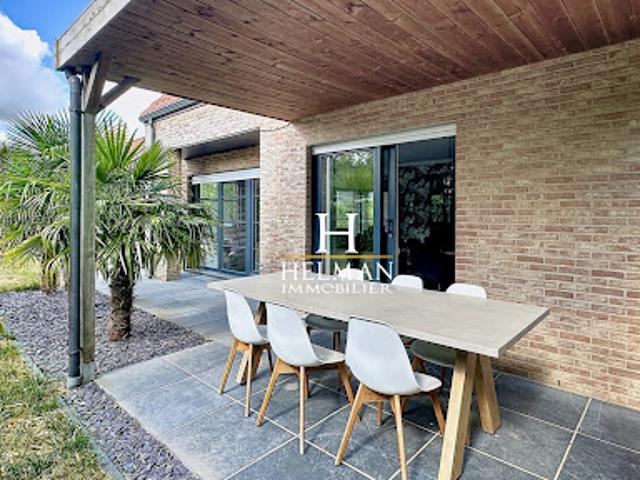 Vente Maison 9 pièces 166 m2 Oudezeele