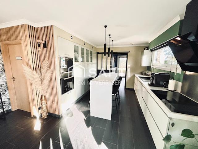 Vente Maison 9 pièces 166 m2 Oudezeele