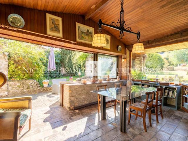 Vente Maison 9 pièces 168.4 m2 Saint Laurent du Var