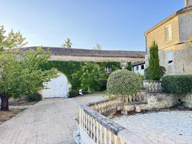 Vente Maison 9 pièces 160 m2 Mouthiers sur Boëme