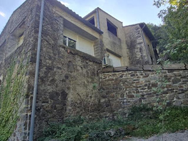 Vente Maison 9 pièces 160 m2 Saint Laurent le Minier