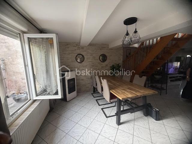 Vente Maison 9 pièces 162 m2 Renwez