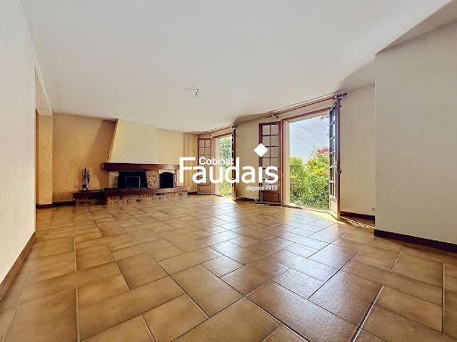 Vente Maison 9 pièces 175 m2 Saint lo