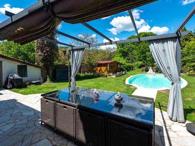 Vente Maison 9 pièces 176 m2 Souillac