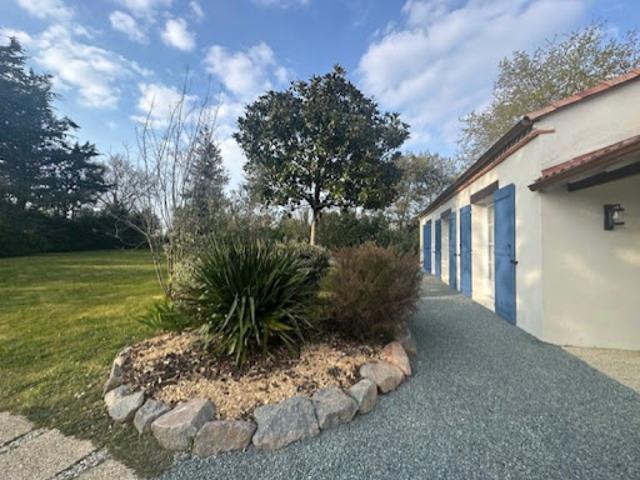 Vente Maison 9 pièces 179 m2 Les Clouzeaux