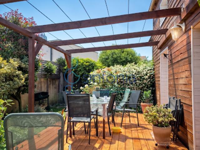 Vente Maison 9 pièces 171 m2 Saint Geniès de Malgoirès