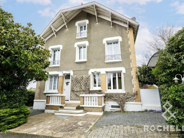 Vente Maison 9 pièces 172.4 m2 Chemillé en Anjou
