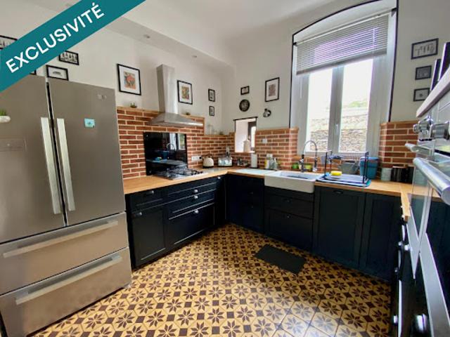 Vente Maison 9 pièces 184 m2 Saint Amans Valtoret