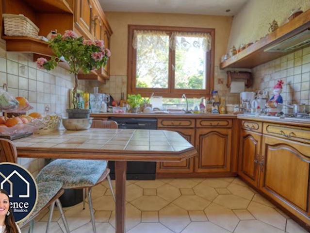 Vente Maison 9 pièces 180 m2 Nogent le Roi
