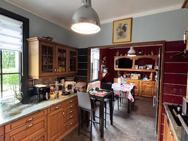 Vente Maison 9 pièces 180 m2 Bourganeuf